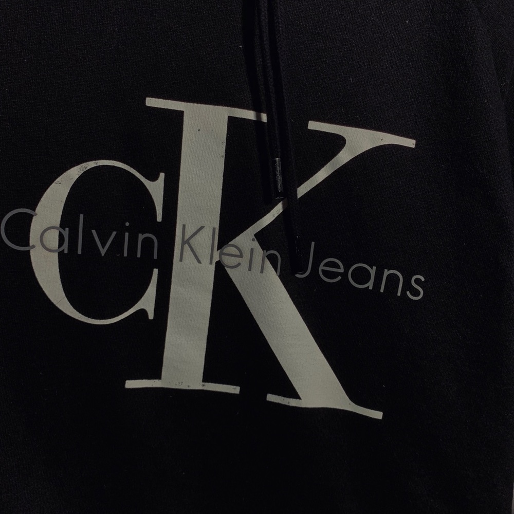Calvin Klein Vintage Logo Hoodie - Picture 4 of 6